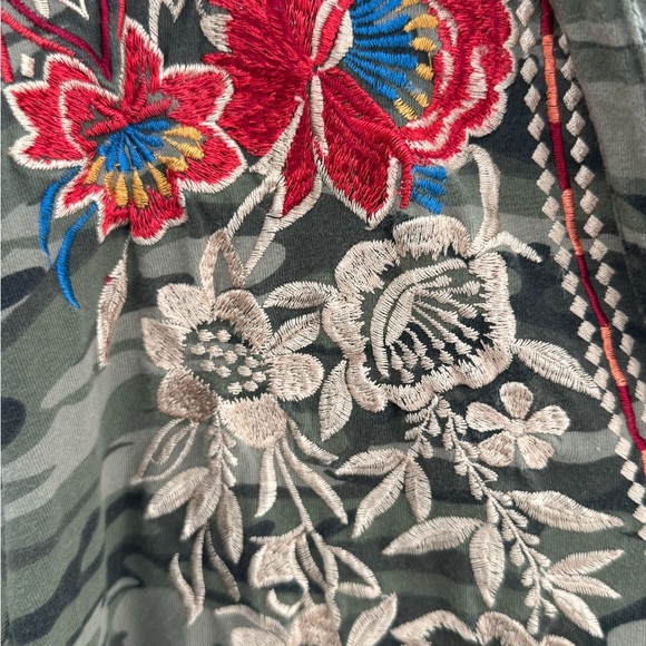 Indigo Moon Green Camouflage Floral Embroidered Blouse - Picture 3 of 4